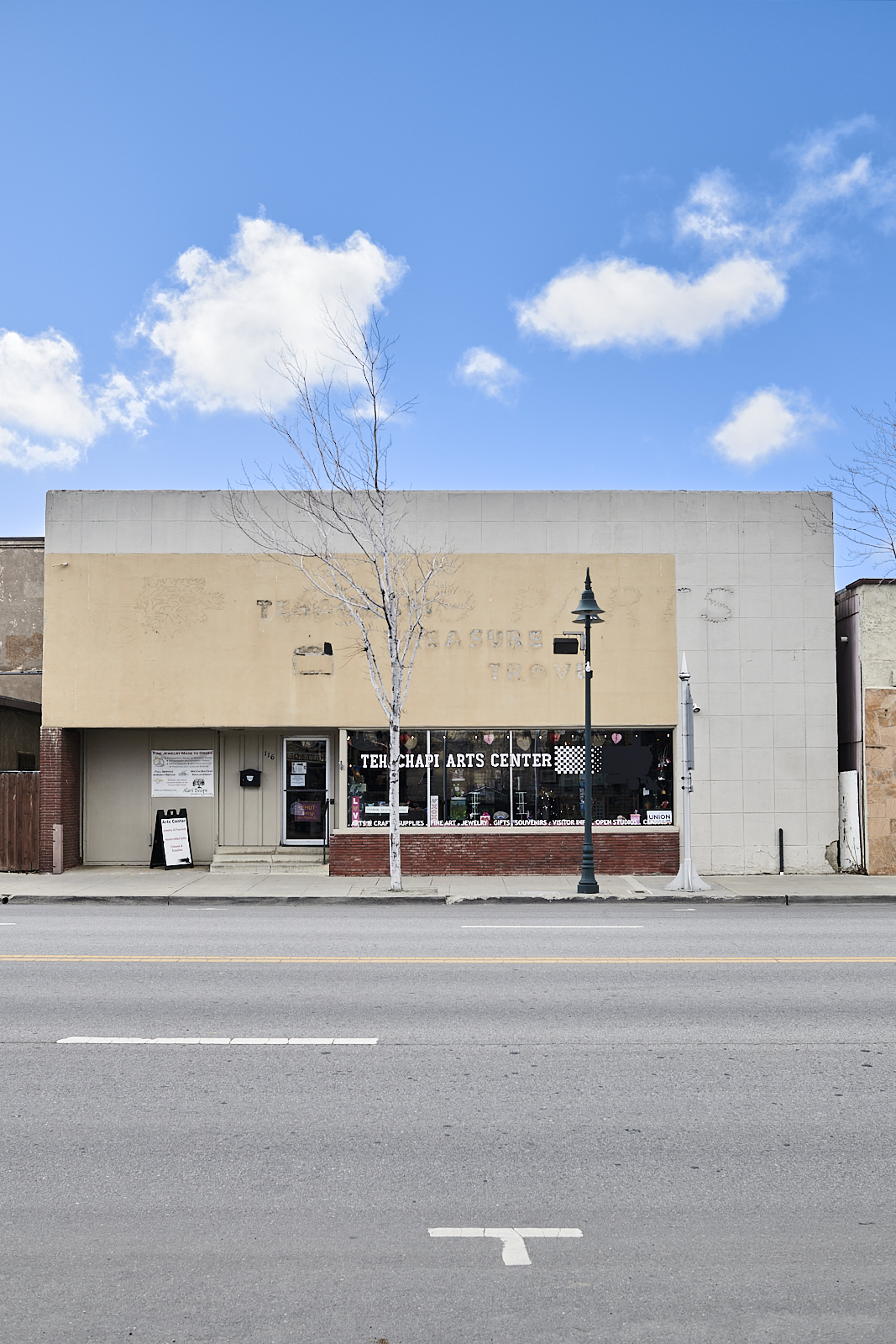 Urban #250207.3. A color photograph of the Tehachapi Arts Center, in Tehachapi.